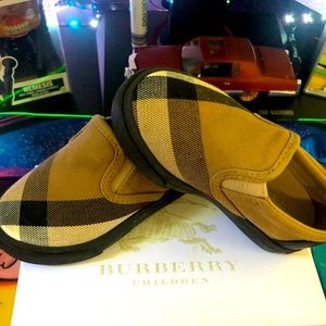 Authentic Burberry child shoes